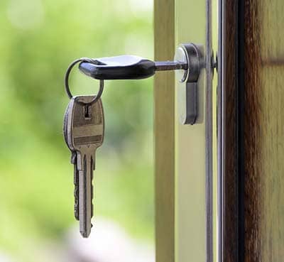4 DIY Burglary Prevention: Home Improvements to Outsmart Burglars